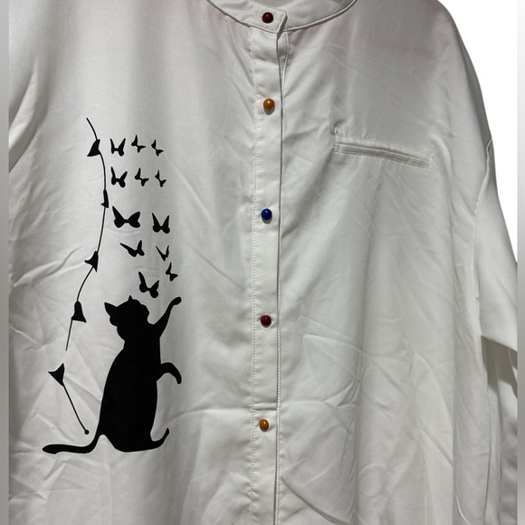 SHEIN Long Sleeve Top with Cat - Picture 2 of 10